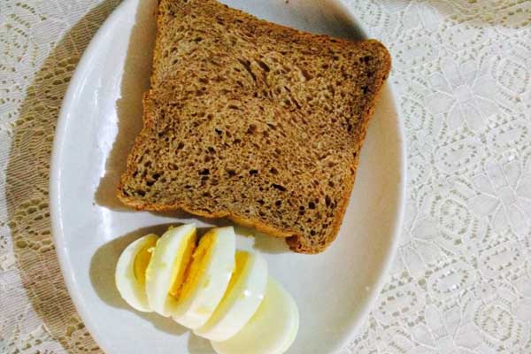 Boiled Eggs with whole wheat grain bread