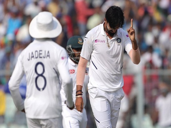 Pacer Ishant Sharma celebrates after taking a wicket against Bangladesh (Photo/ BCCI Twitter)