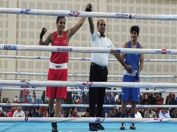 Indian boxer Sakhi Chaudhary (in red) (Photo/Boxing Federation Twitter))
