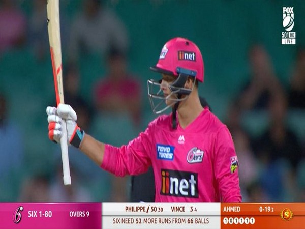 Sixers' opening batsman Josh Philippe in action against Perth Scorchers (Photo/ Sydney Sixers Twitter)