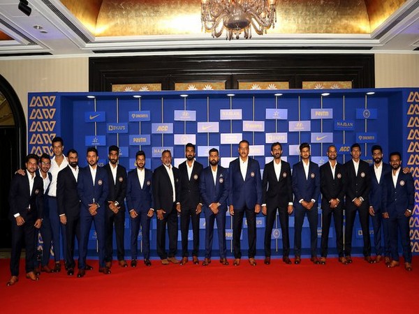 Players and support staff personnel posing for a picture during the BCCI Annual Awards. (Photo/BCCI Twitter)