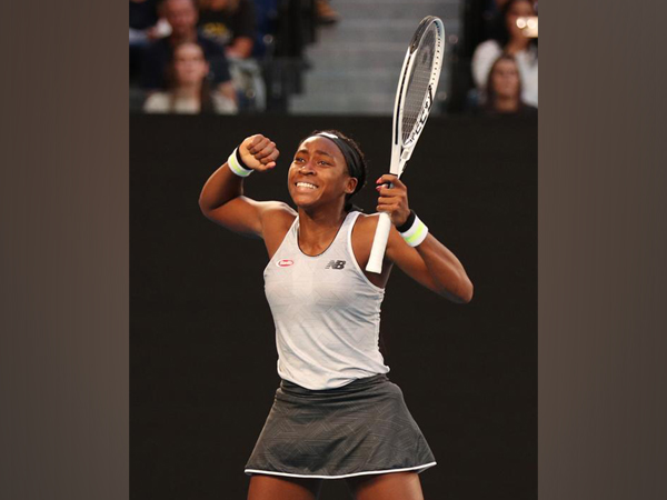 15-year-old Coco Gauff in action against Naomi Osaka 
