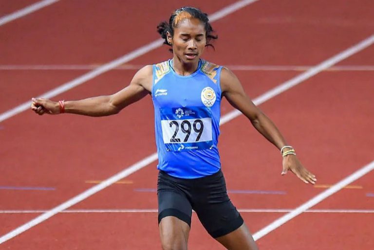 Hima Das Injury While Running 100m Heats At Athletics Championships