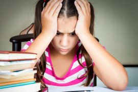 Unraveling the Impact of Childhood Negativity on Cognitive Patterns