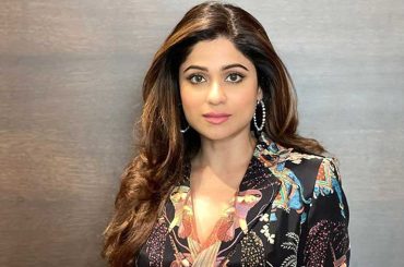 Shamita Shetty Shares Home-Friendly Curl Exercises for Effective Workouts