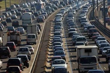 Link Found Between Brain Changes, Dementia Risk, and Proximity to Traffic: New Study