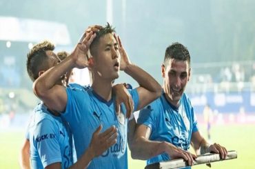 Diaz and Apuia Lead Mumbai City FC to Historic Home Victory Over Kerala Blasters FC