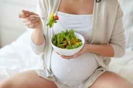 From Spinach to Avocado: The Top 6 Superfoods for Expecting Mothers' Pregnancy Diet