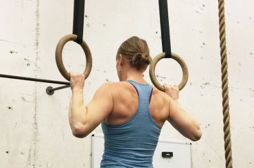 Exploring How Dead Hangs Enhance Flexibility and Joint Function