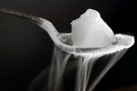 Health Experts Warn of Severe Risks: Swallowing Dry Ice Can Lead to Serious Health Complications