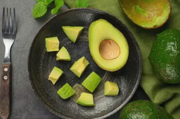 Give Up Avocado: 5 More Insightful Superfoods That Improve Nutrition