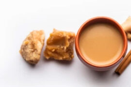 From Kahwa to Gur Ki Chai: India's Coziest Winter Drinks