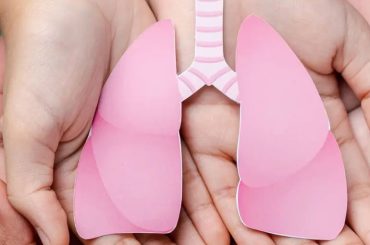 Superfoods to Combat Pollution and Clean Your Lungs