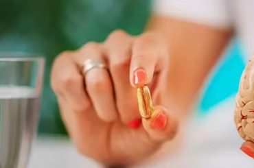 Your Face and Hair Are Talking: The Hidden Vitamin Deficiency Clues